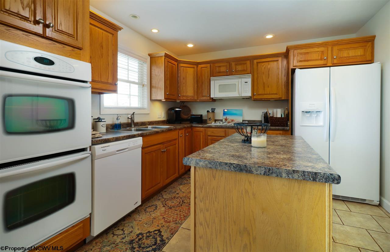 339 Ridgeway Drive Bridgeport, WV 26330 - Photo 4 of 20 Gallery Image 4