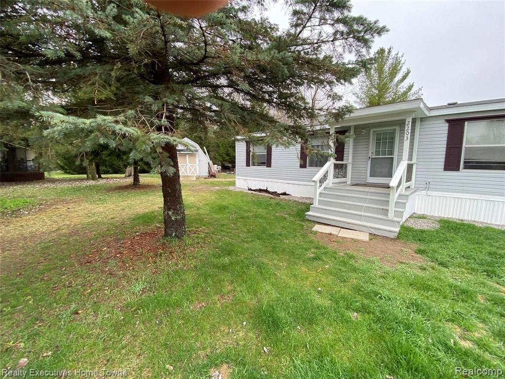 2203 Ranae Street Croswell, MI 48422 - Photo 2 of 15