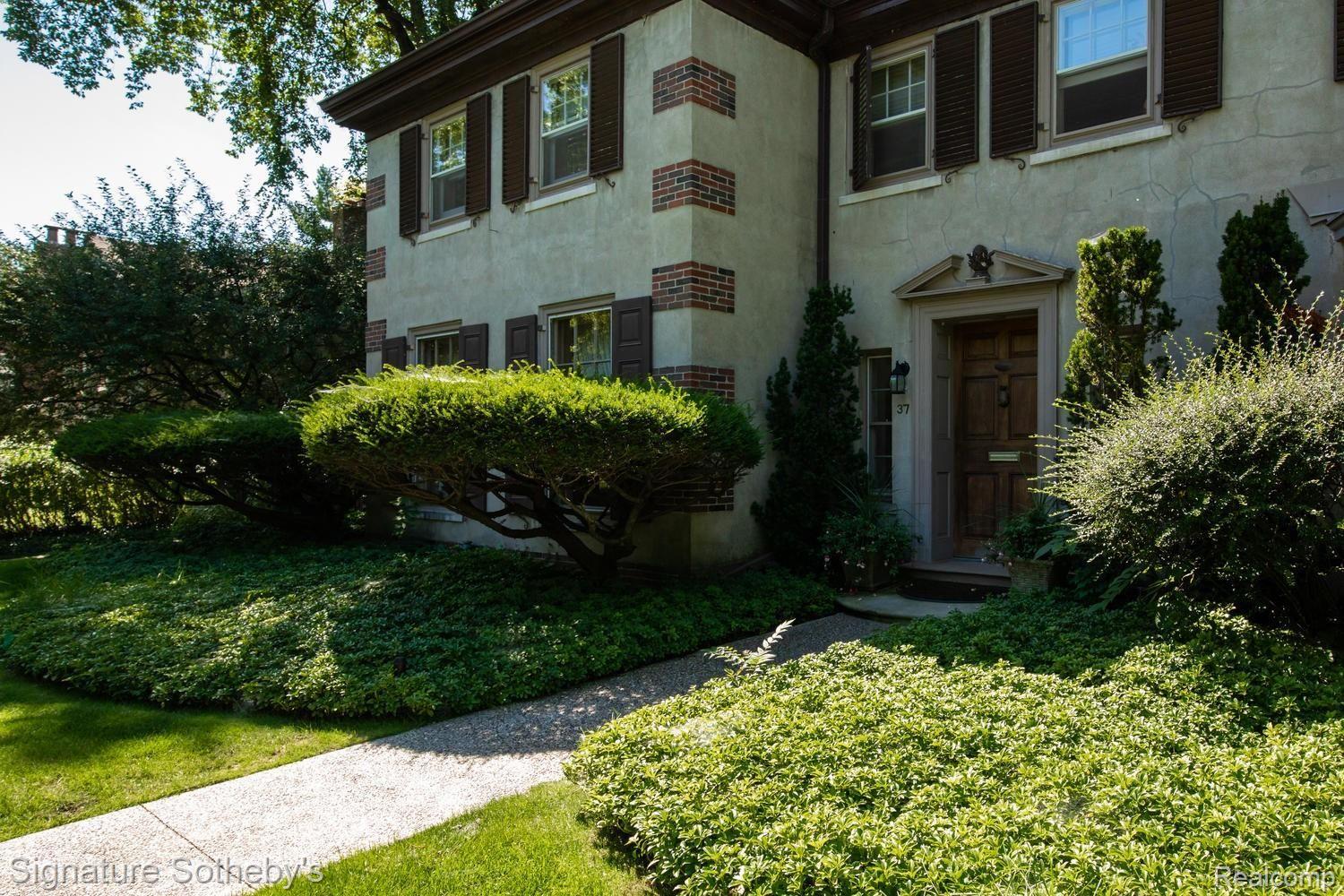37 Beverly Rd Grosse Pointe-large-005-002-untitled 5 of 64-1500x1000-72dpi.jpg