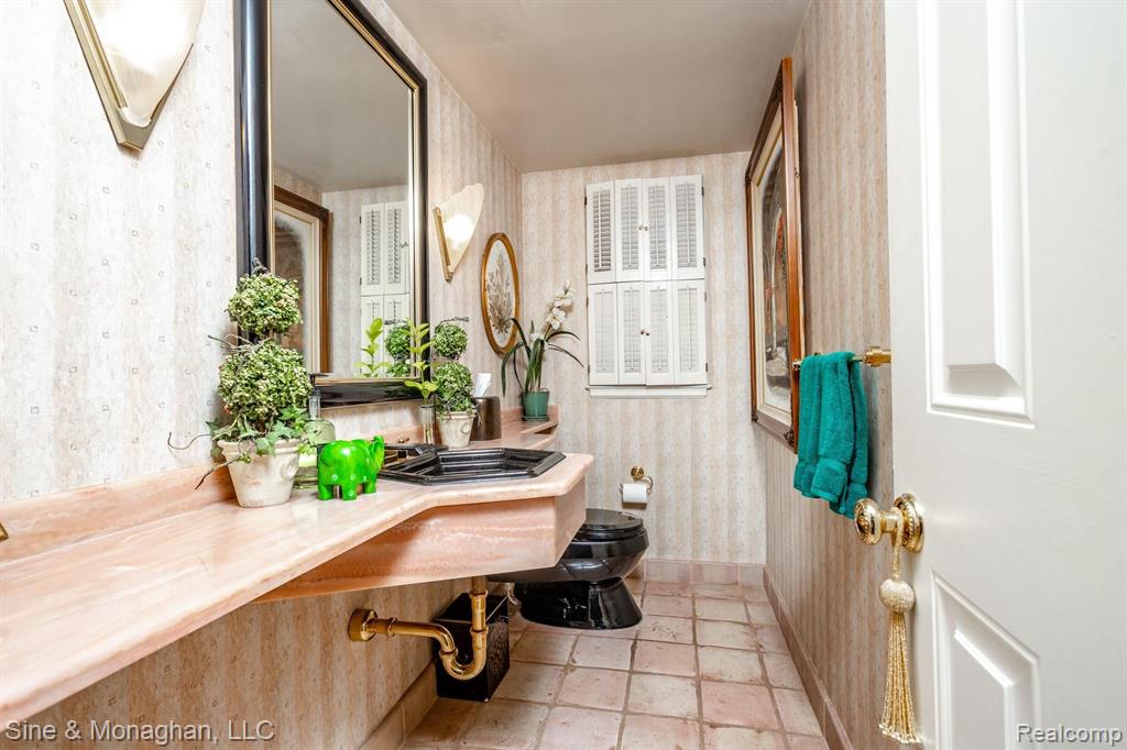 319 Touraine Road Grosse Pointe Farms, MI 48236 - Photo 26 of 59