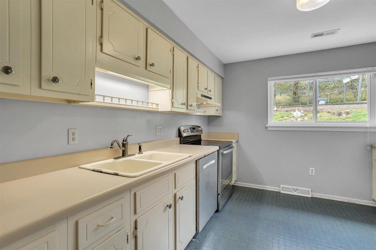 3551 Meadowlark Road Roanoke, VA 24018 - Photo 24 of 51 24-3551 Meadowlark Rd_24