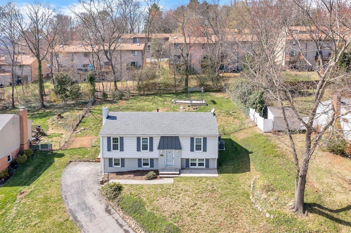 03-3551 Meadowlark Rd_03
