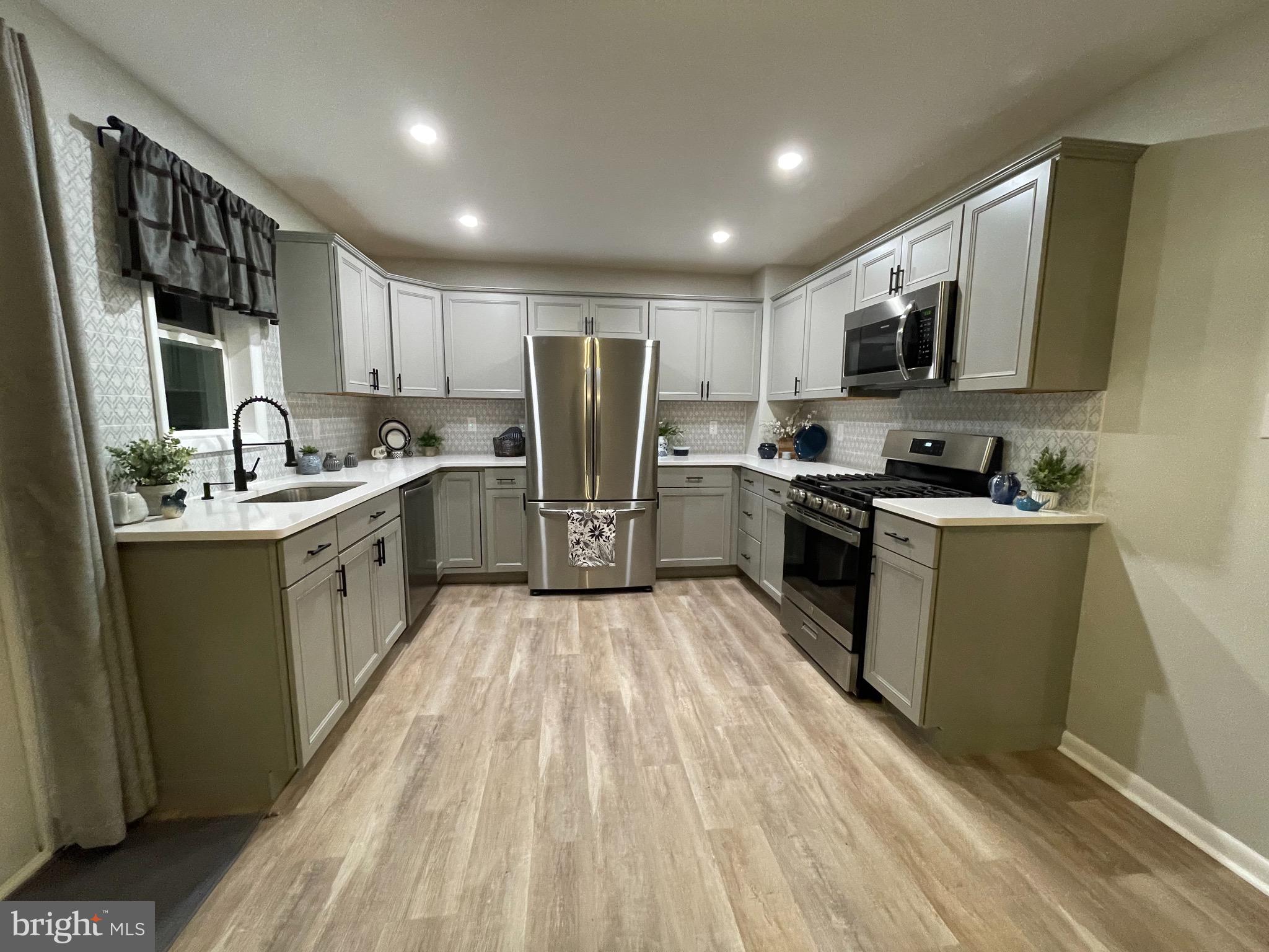 19 Orchid Road Pennsville, NJ 08070 - Photo 6 of 42 Gallery Image 6