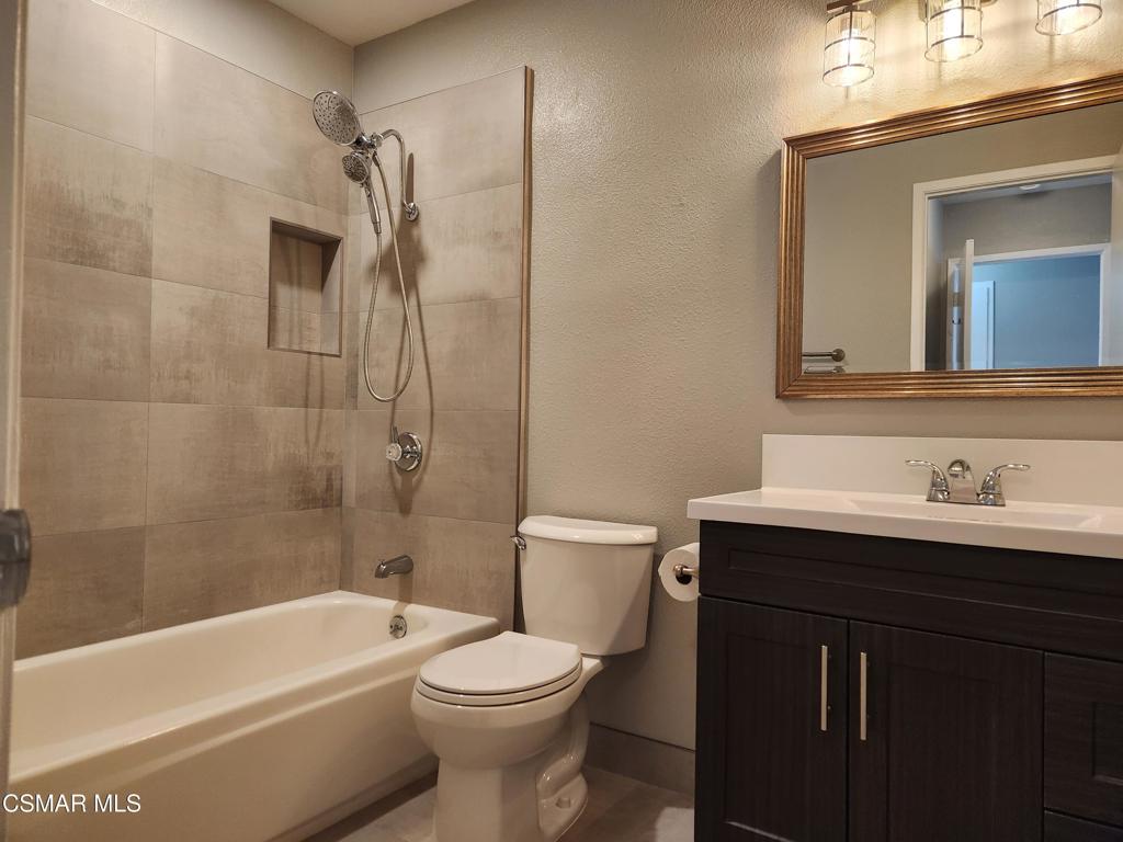 2323 Workman Avenue Simi Valley, CA 93063 - Photo 12 of 20