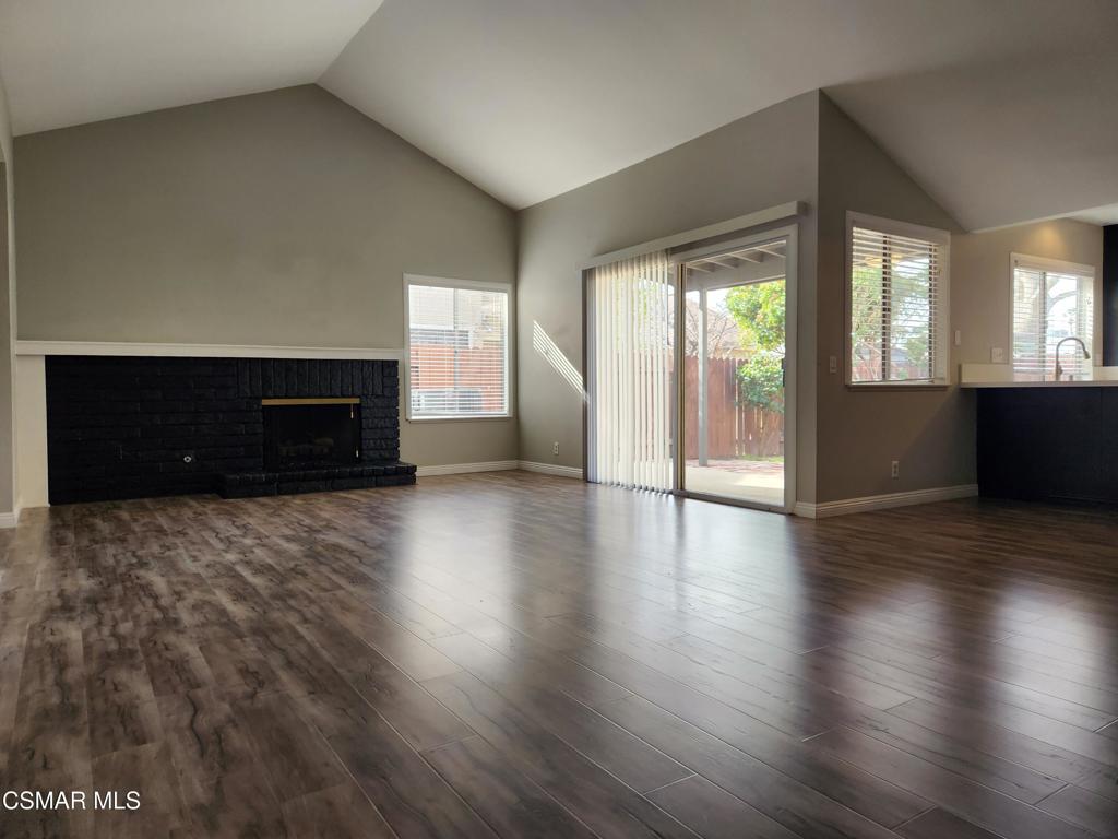 2323 Workman Avenue Simi Valley, CA 93063 - Photo 3 of 20