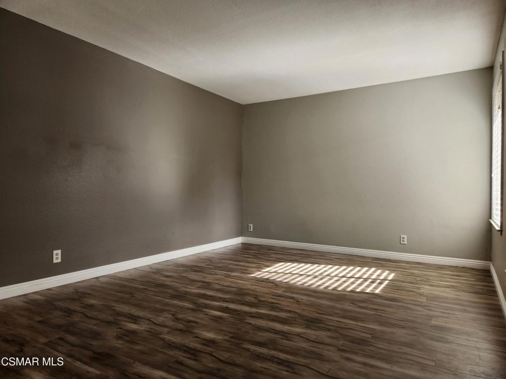 2323 Workman Avenue Simi Valley, CA 93063 - Photo 9 of 20