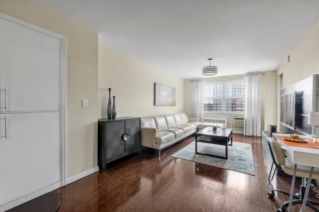 $558,888 | 61-15 97th Street, Unit 6A | Rego Park