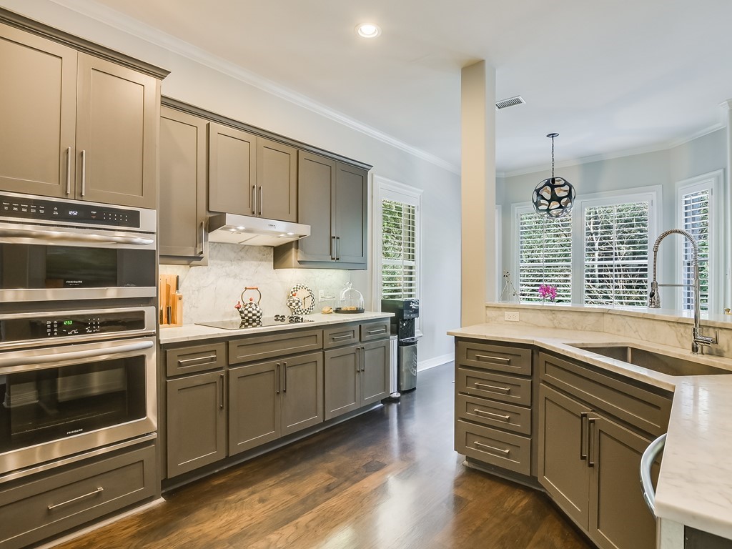 2007 Rue De St Tropez Austin, TX 78746 - Photo 5 of 17