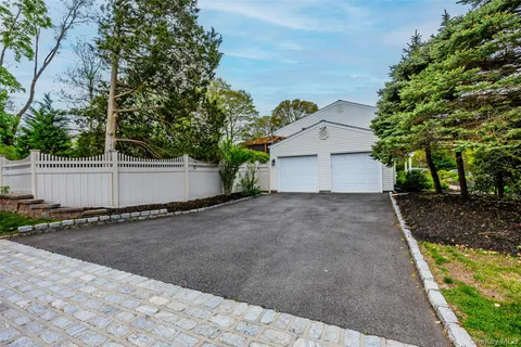 $999,999 | Undisclosed Address, Hauppauge, NY 11788