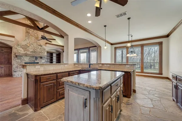 $870,000 | 1088 Shadow Lakes Drive, Wills Point, TX 75169