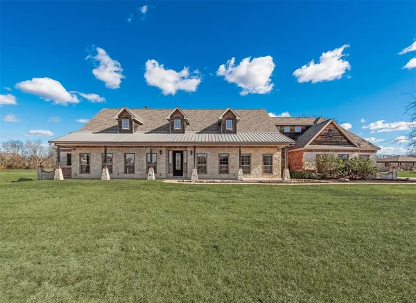 $870,000 | 1088 Shadow Lakes Drive, Wills Point, TX 75169