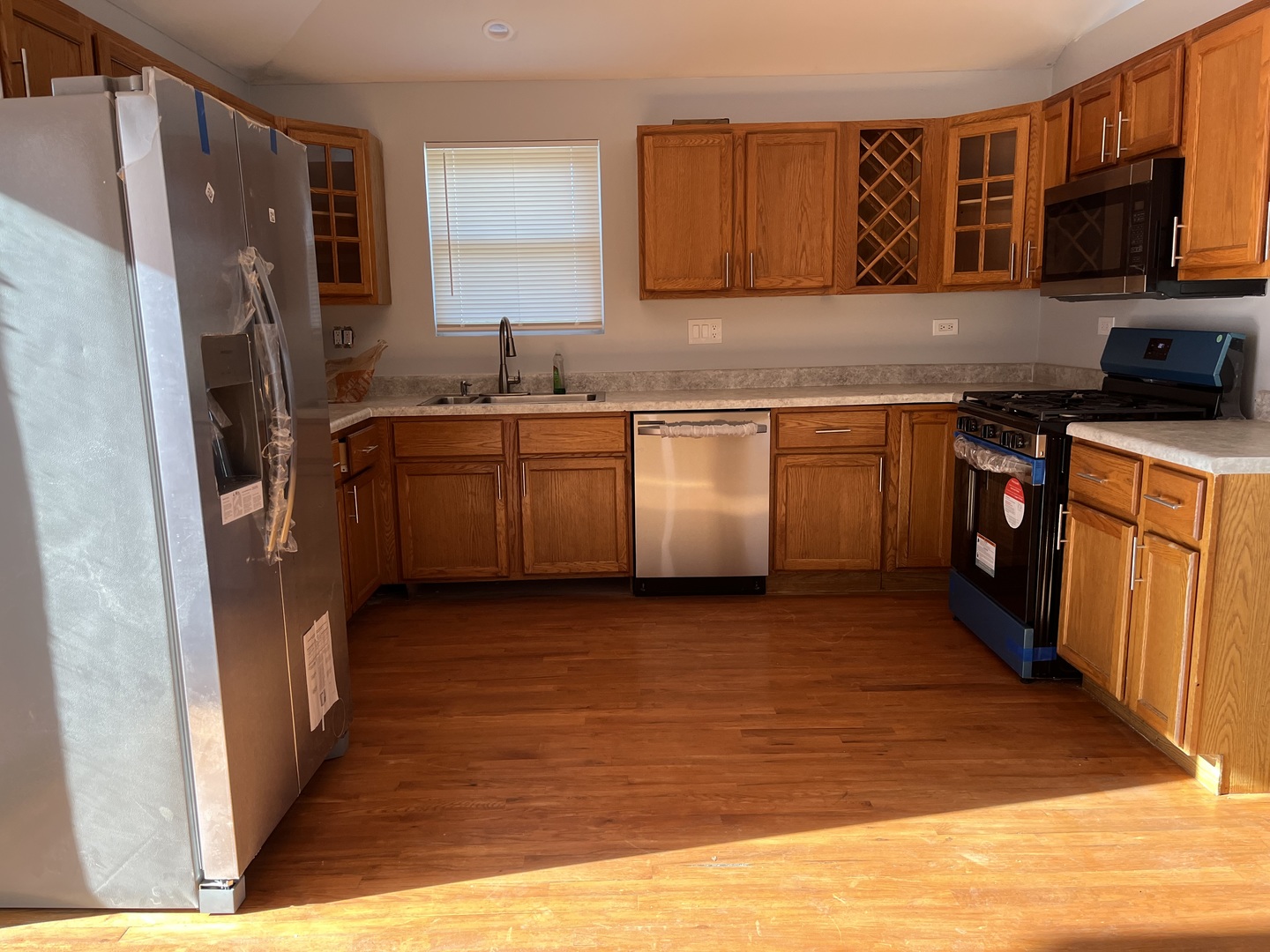 142 West 155th Place Harvey, IL 60426 - Photo 9 of 34