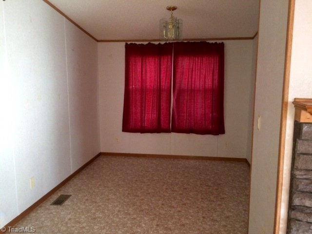 228 Rab Road Purlear, NC 28665 - Photo 7 of 33