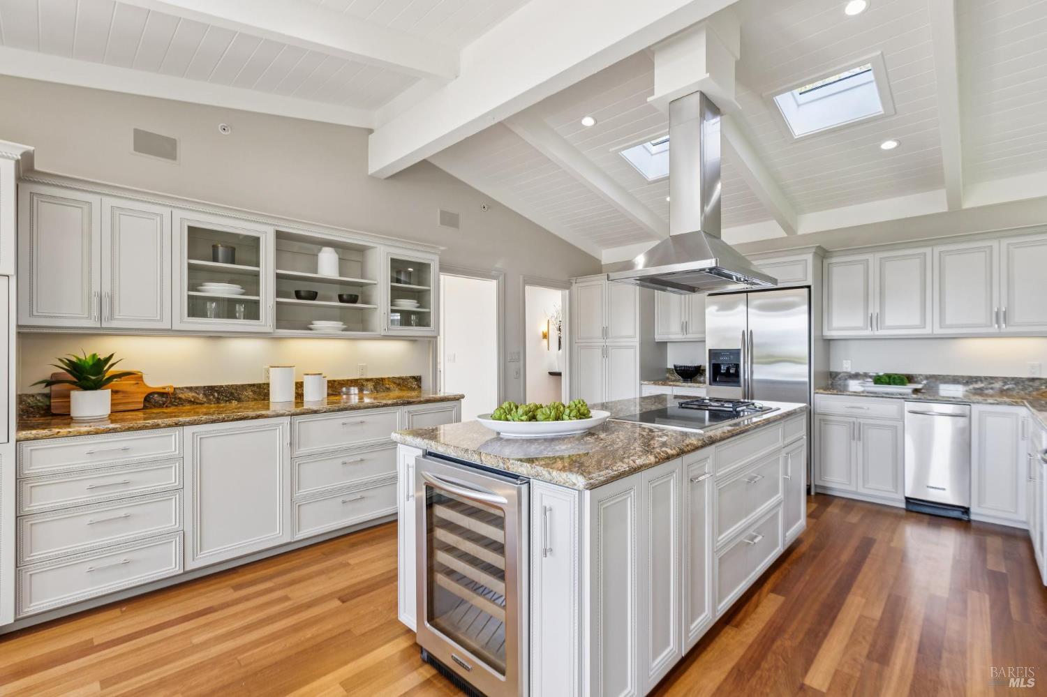 17 Tanfield Road Tiburon, CA 94920 - Photo 18 of 54