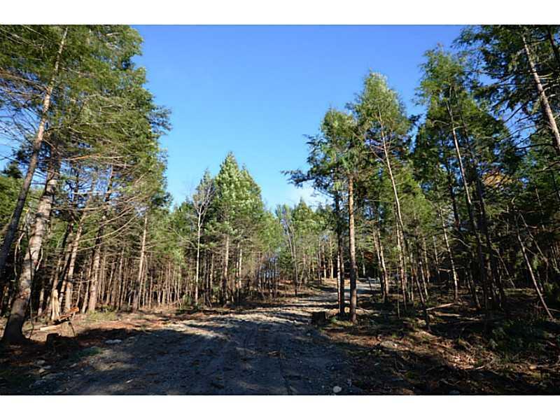 Land/Lot. driveway