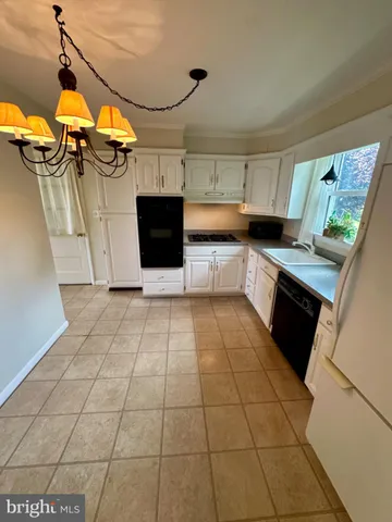 $2,350 | 2475 Wharton Road, York, PA 17402