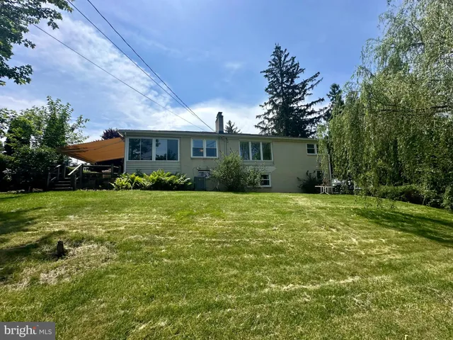 $2,350 | 2475 Wharton Road, York, PA 17402