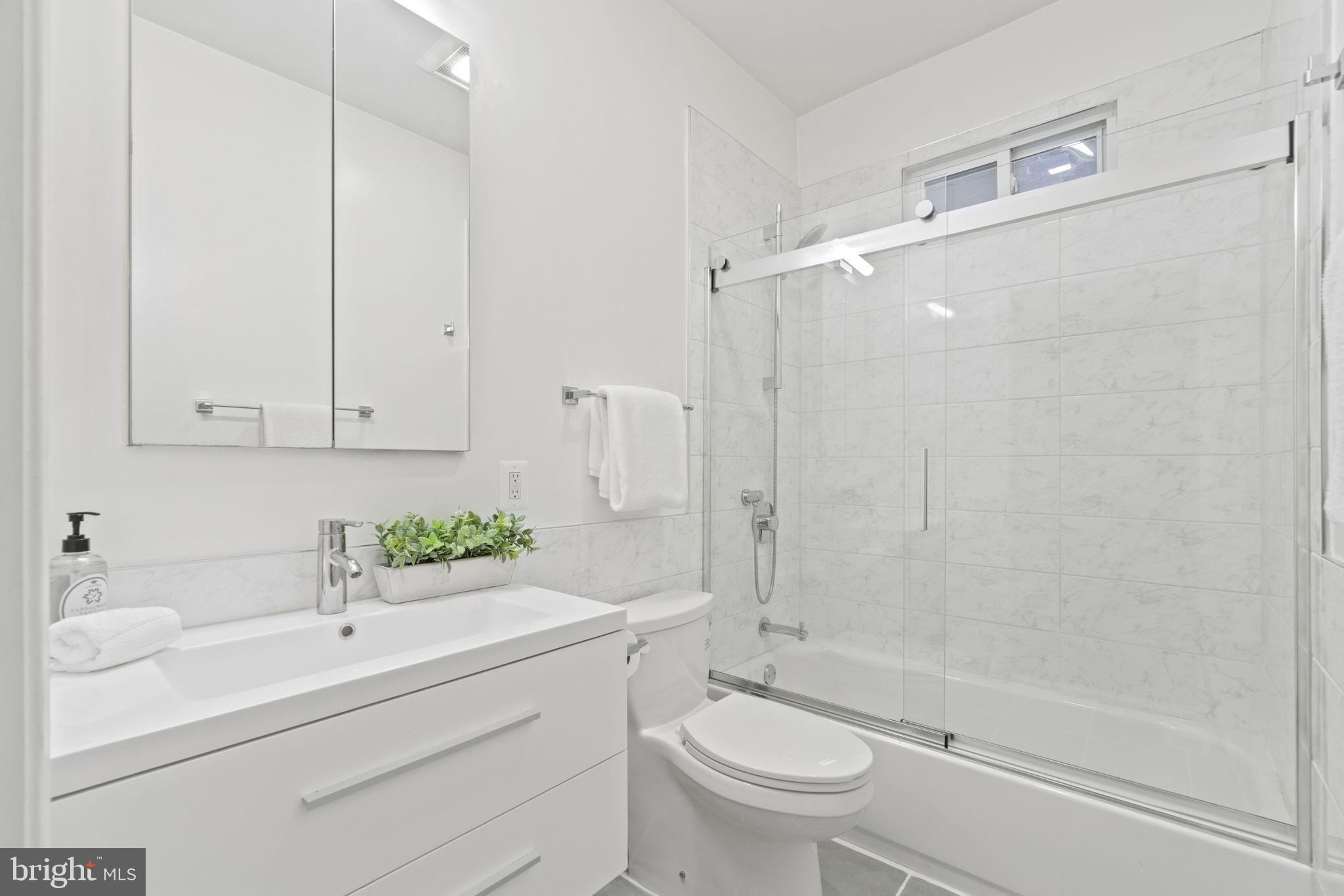 315 R Street Northwest, Unit 1 Washington, DC 20001 - Photo 14 of 19