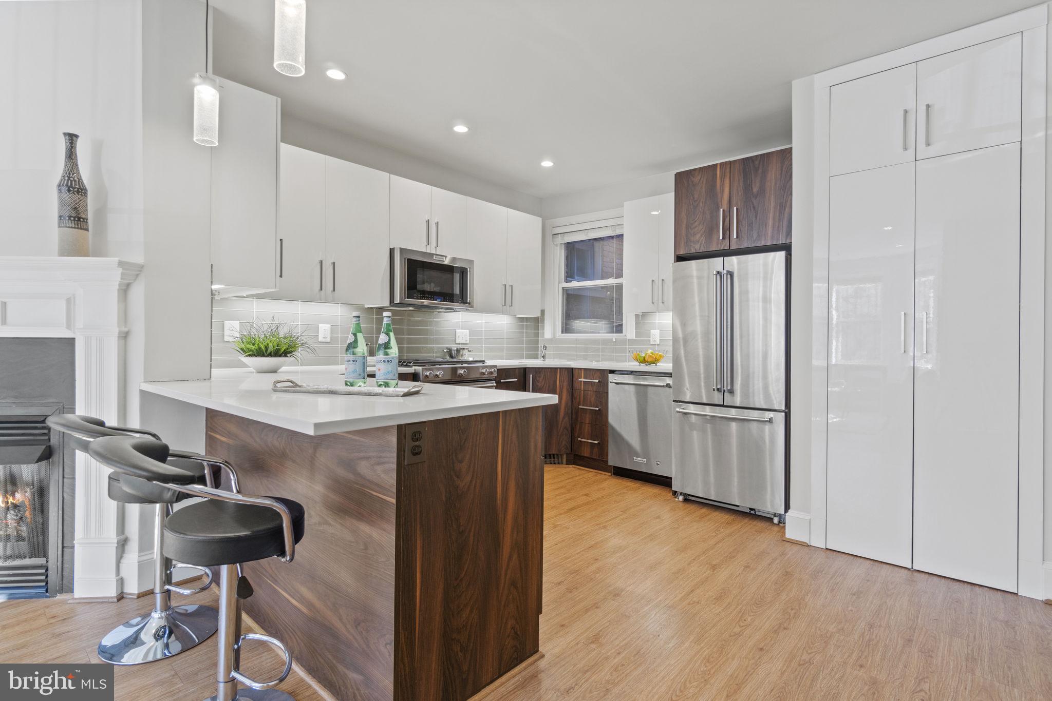 315 R Street Northwest, Unit 1 Washington, DC 20001 - Photo 4 of 19