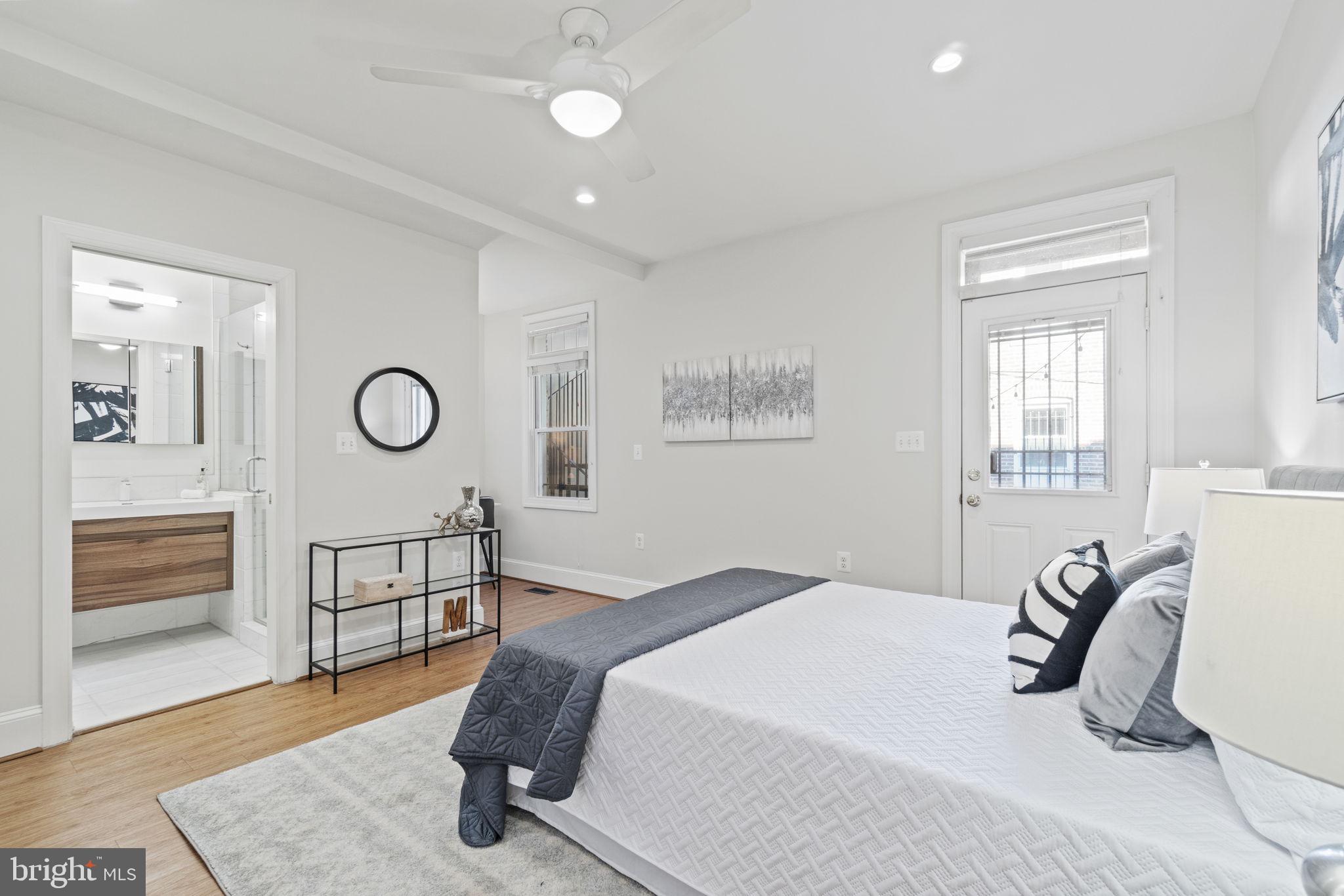 315 R Street Northwest, Unit 1 Washington, DC 20001 - Photo 9 of 19