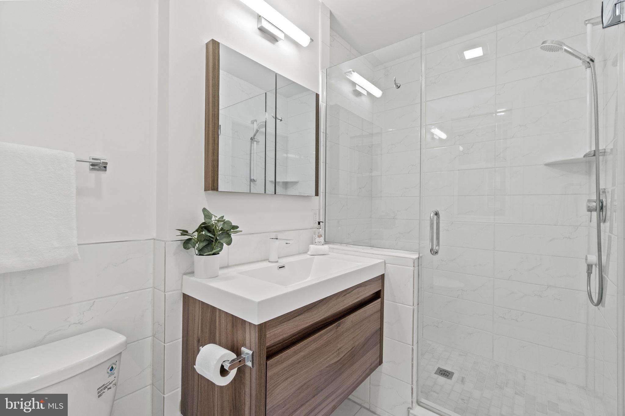 315 R Street Northwest, Unit 1 Washington, DC 20001 - Photo 10 of 19