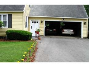 18 Carmine Road Nashua, NH 03063 - Photo 2 of 3