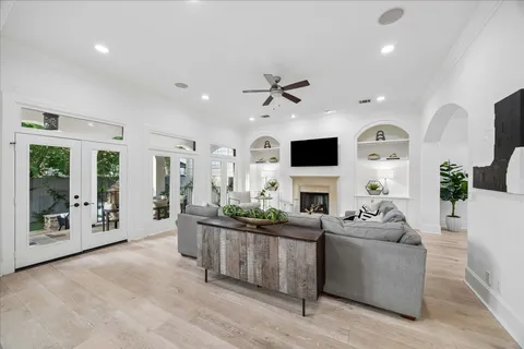 $1,999,990 | 4504 Holly Street, Bellaire, TX 77401