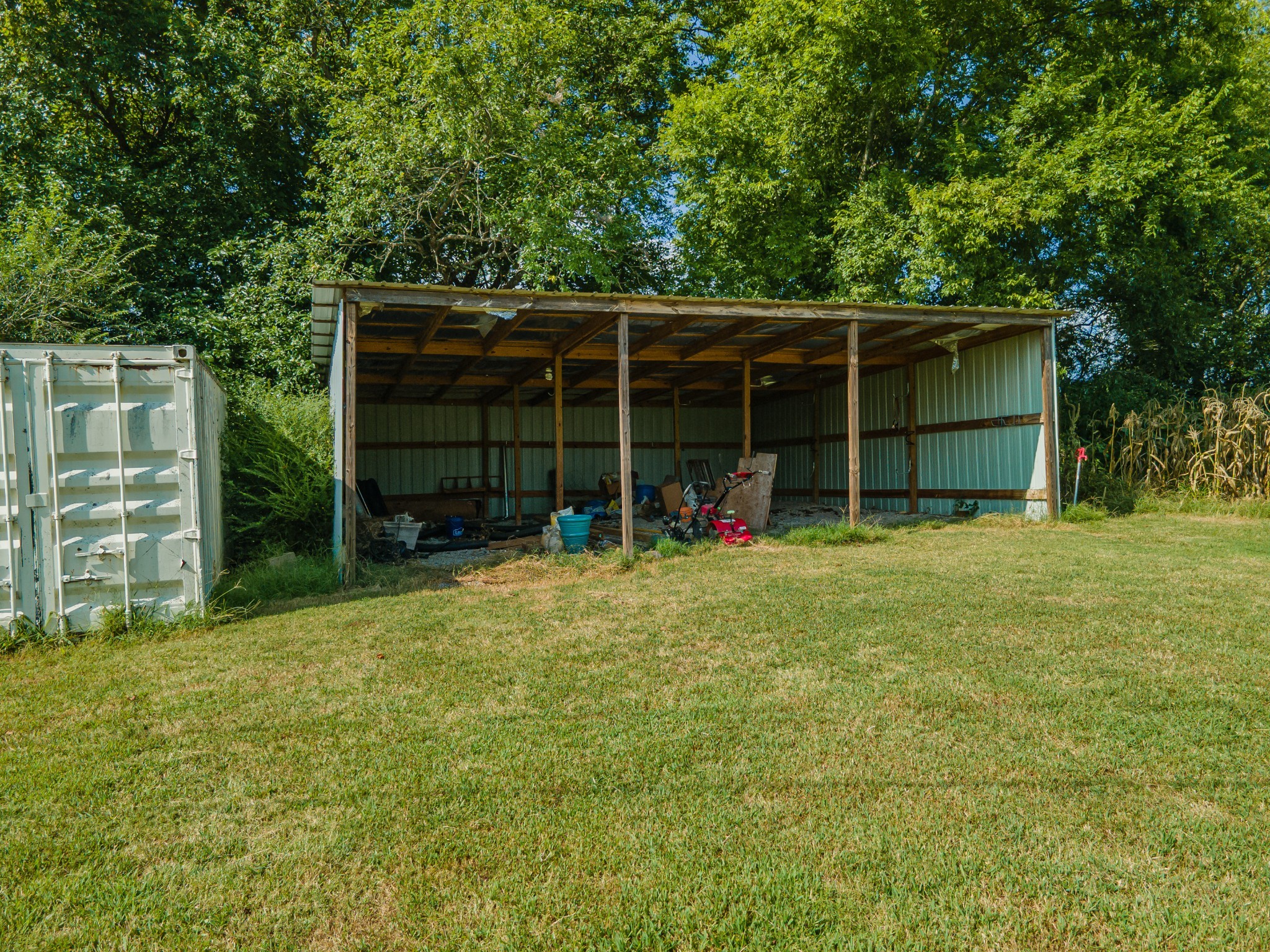 1056 South Cross Bridges Road Mount Pleasant, TN 38474 - Photo 9 of 30 a view of a backyard