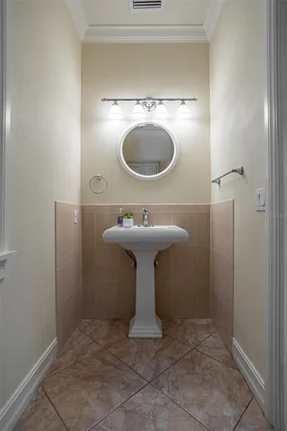 $879,000 | 321 Barbara Circle, Belleair, FL 33756