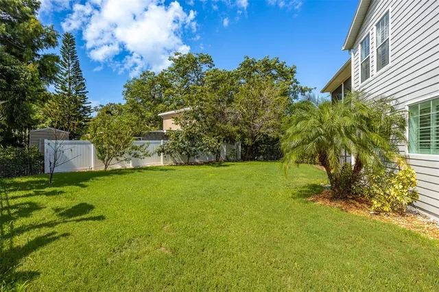 $879,000 | 321 Barbara Circle, Belleair, FL 33756