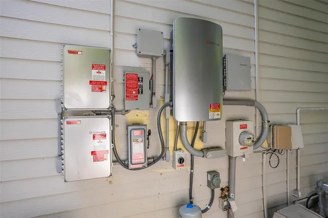 $879,000 | 321 Barbara Circle, Belleair, FL 33756