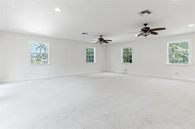 $879,000 | 321 Barbara Circle, Belleair, FL 33756