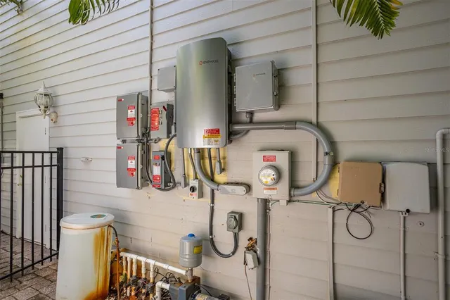 $879,000 | 321 Barbara Circle, Belleair, FL 33756