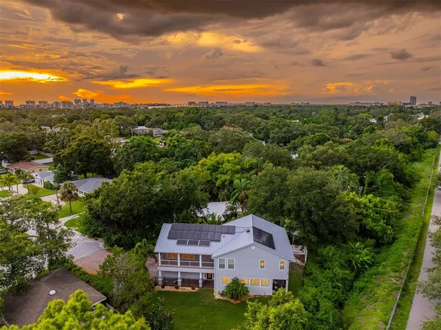 $879,000 | 321 Barbara Circle, Belleair, FL 33756