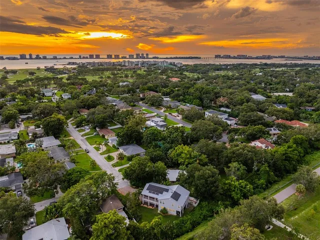 $879,000 | 321 Barbara Circle, Belleair, FL 33756