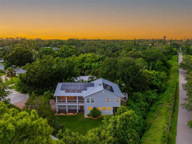 $879,000 | 321 Barbara Circle, Belleair, FL 33756