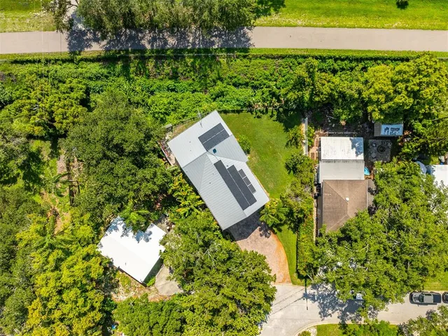 $879,000 | 321 Barbara Circle, Belleair, FL 33756