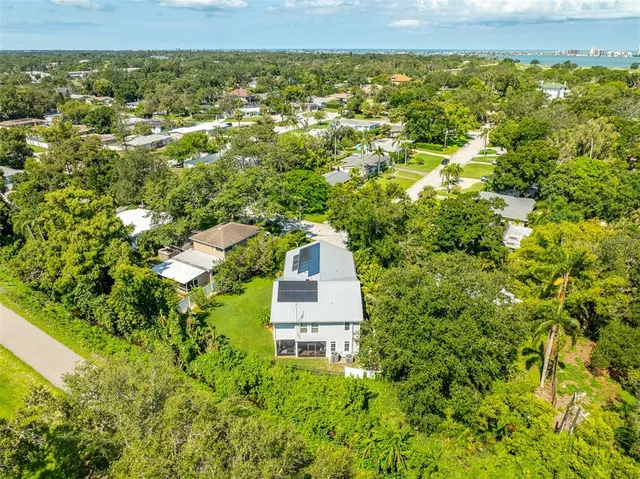 $879,000 | 321 Barbara Circle, Belleair, FL 33756