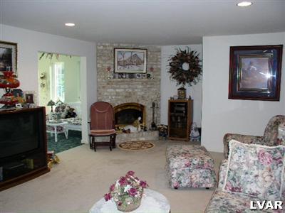 6326 Tollgate Road Zionsville, PA 18092 - Photo 11 of 13 Gallery Image 11