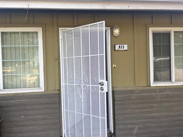 $210,000 | 411 West Santa Ana Avenue, Unit 1, Clovis, CA 93612