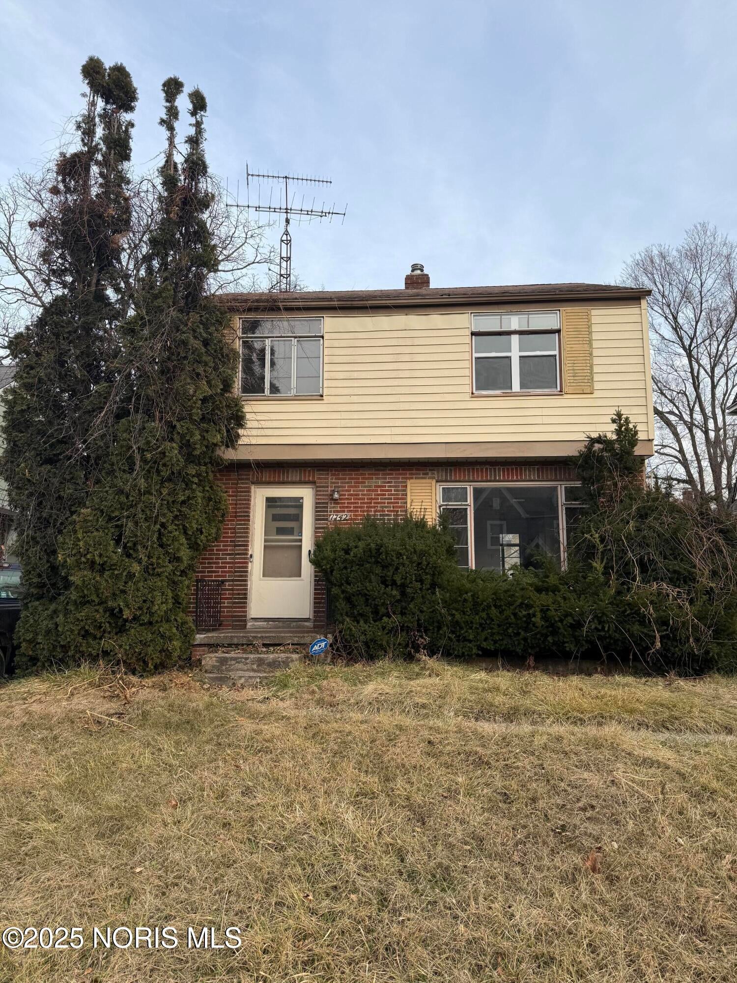 1742 Wyndhurst Road Toledo, OH 43607 - Photo 1 of 23 IMG_9064 (1)
