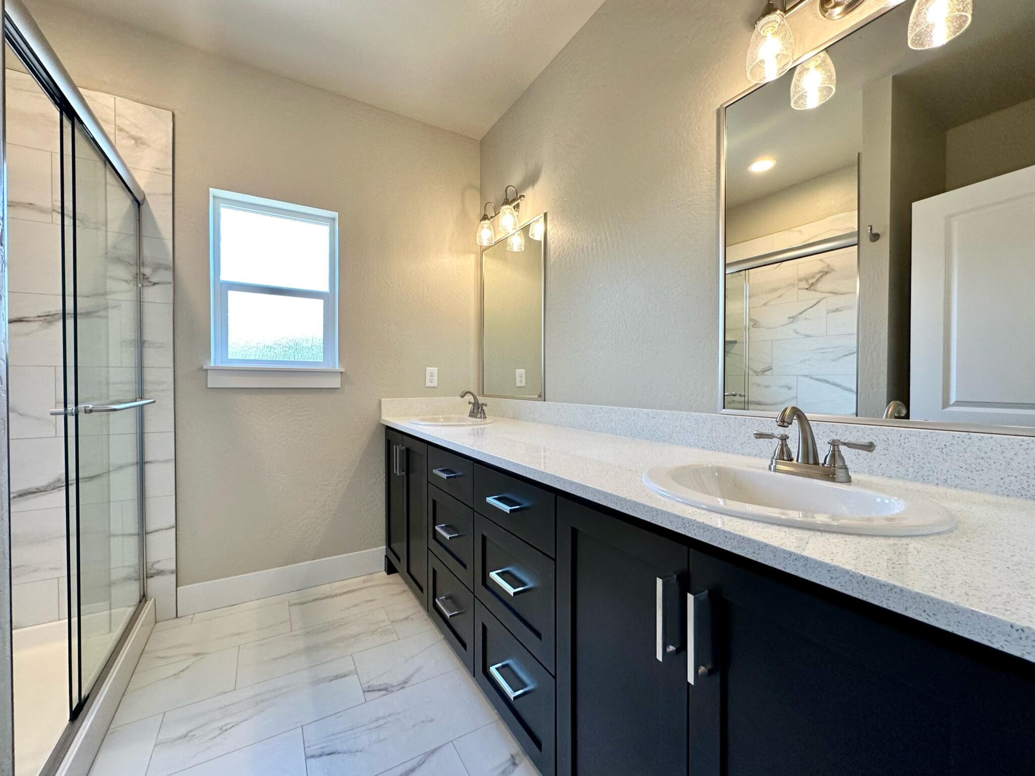 281 Autumn Ridge Road Talent, OR 97540 - Photo 22 of 39 15.5 Prime sink shower