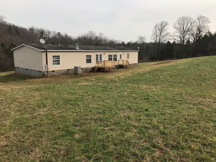 157 Buckner Road Philadelphia, TN 37846 - Photo 30 of 30 a view of a house with a yard