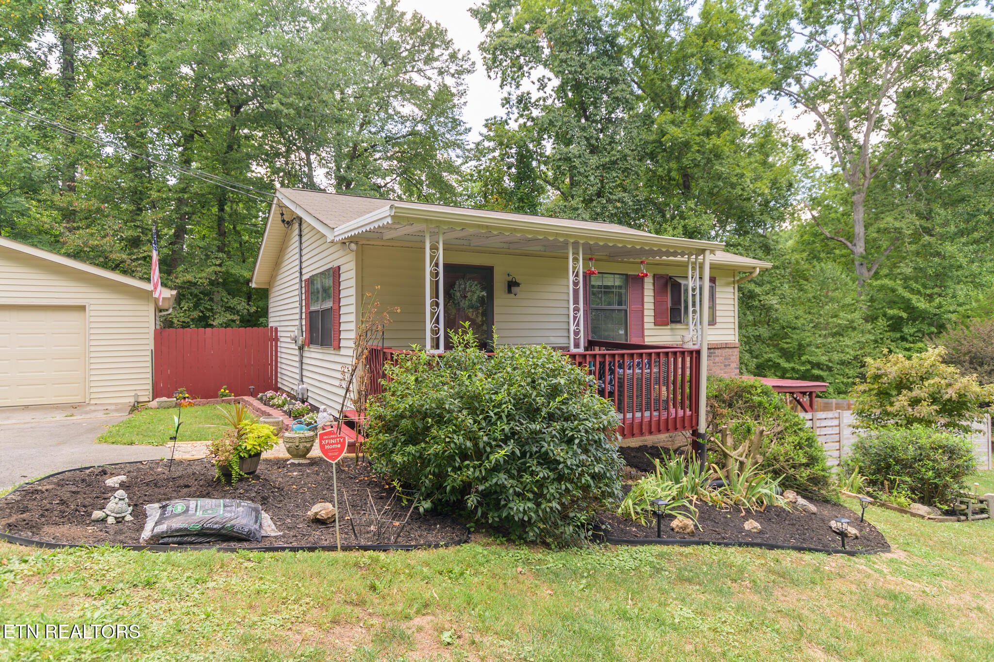 335 Booker Road Maynardville, TN 37807 - Photo 5 of 43 Tasteful landscape