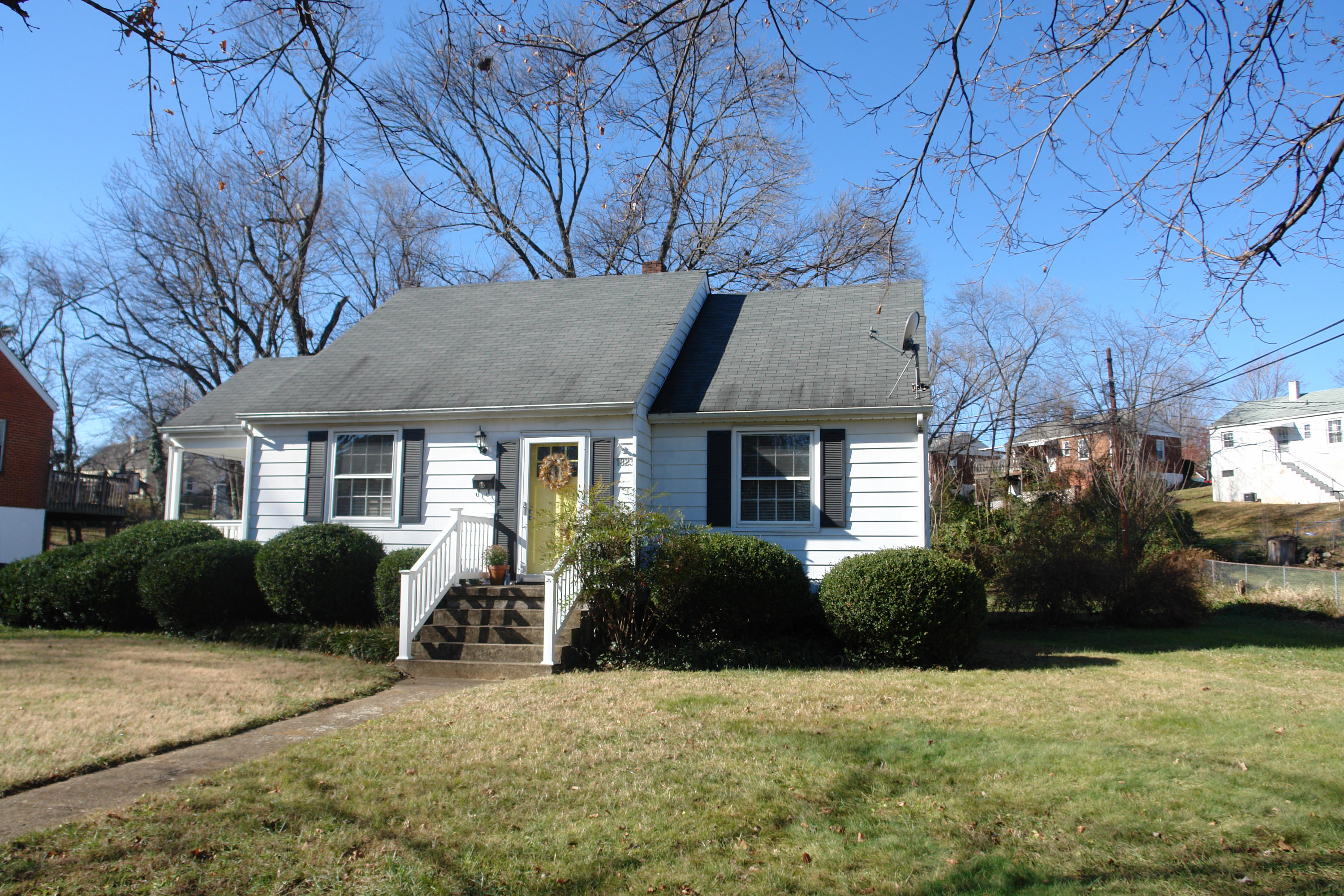 1823 Langdon Road Southwest Roanoke, VA 24015 - Photo 2 of 36 DSC01323