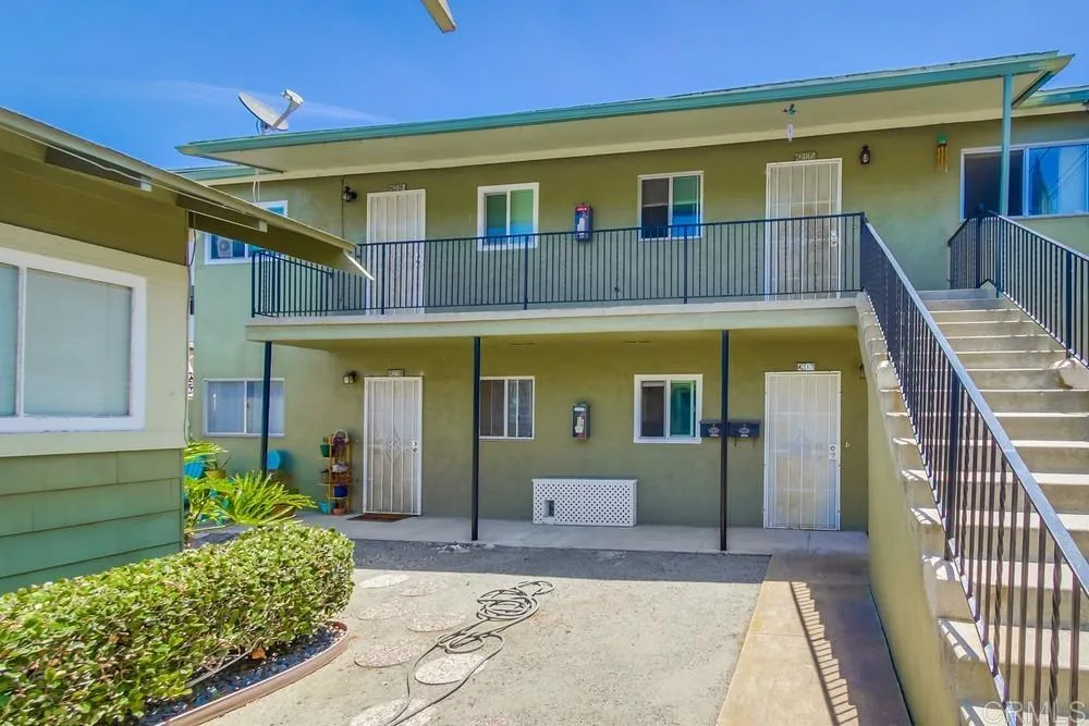 4217 Third Avenue San Diego, CA 92103 - Photo 4 of 16 a front view of a house