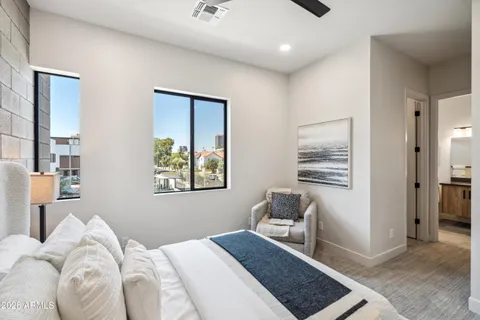 $764,900 | 377 East Windsor Avenue, Unit 13, Phoenix, AZ 85004