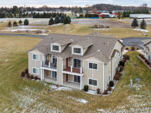 1936 Ravenswood Lane Manitowoc, WI 54220 - Photo 23 of 37 20240125193424973724000000