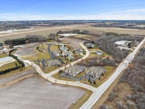 1936 Ravenswood Lane Manitowoc, WI 54220 - Photo 26 of 37 20240125193439969604000000