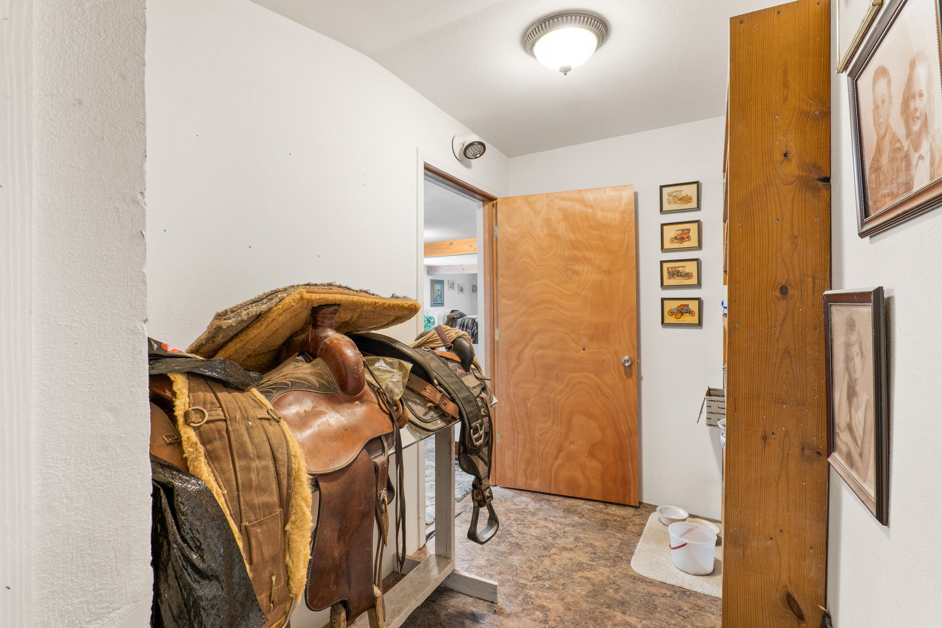2239 Standley Road Glide, OR 97443 - Photo 32 of 41 2239 Standley Rd, Glide -Interior-17